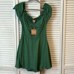 NWT dress can be worn off the shoulders as well XS.